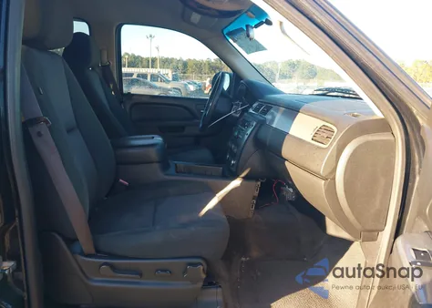 2011 Chevrolet Tahoe Commercial Fleet z USA, uszkodzony, nr VIN 1GNLC2E00BR323723